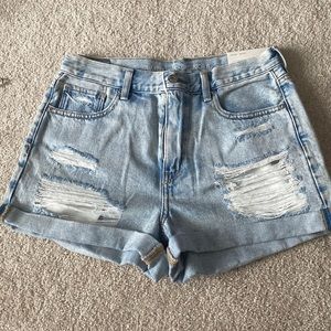 AEO mom jean shorts, high waisted, size 6 with tags